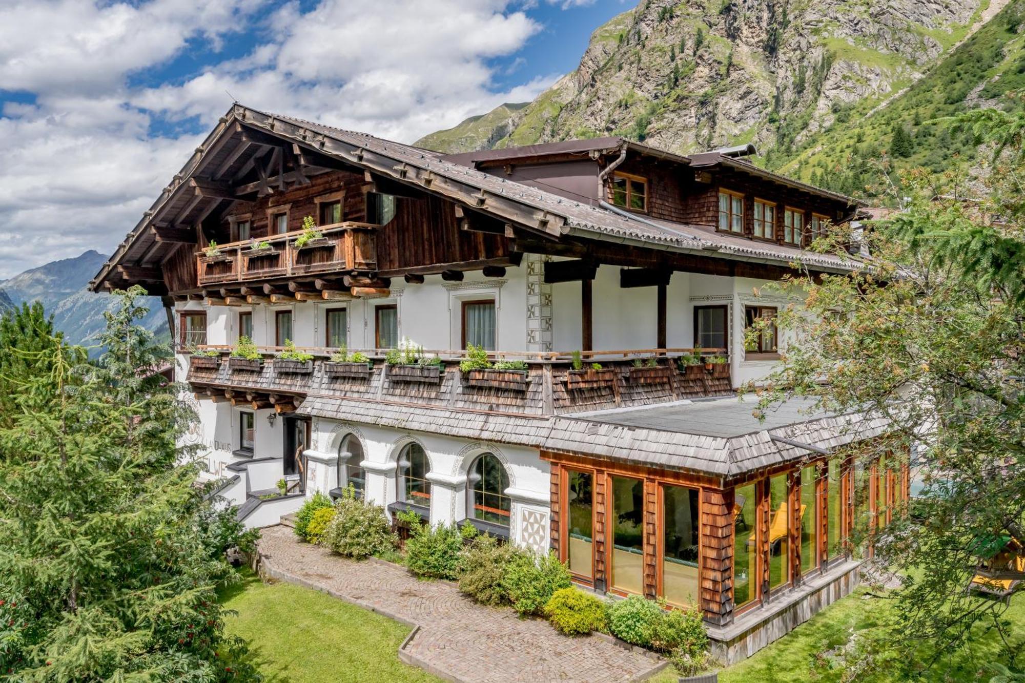 Hotel Landhaus Edelweiss St. Leonhard im Pitztal Exterior foto