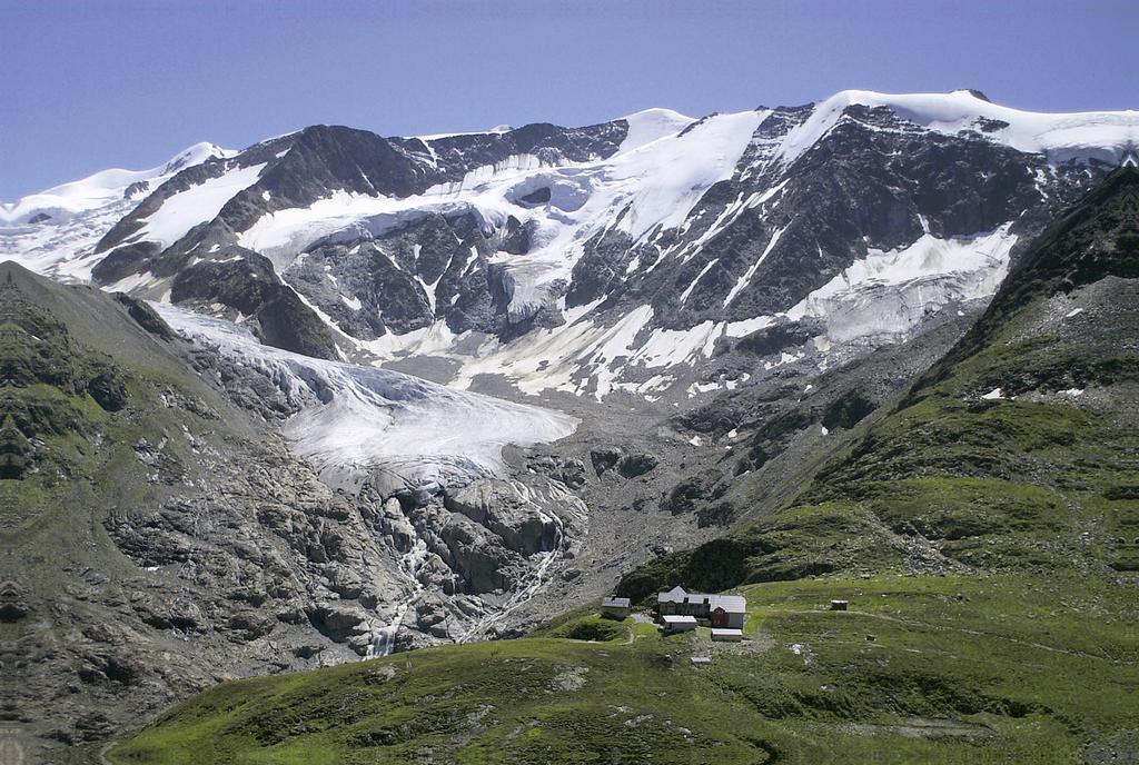 Hotel Landhaus Edelweiss St. Leonhard im Pitztal Exterior foto