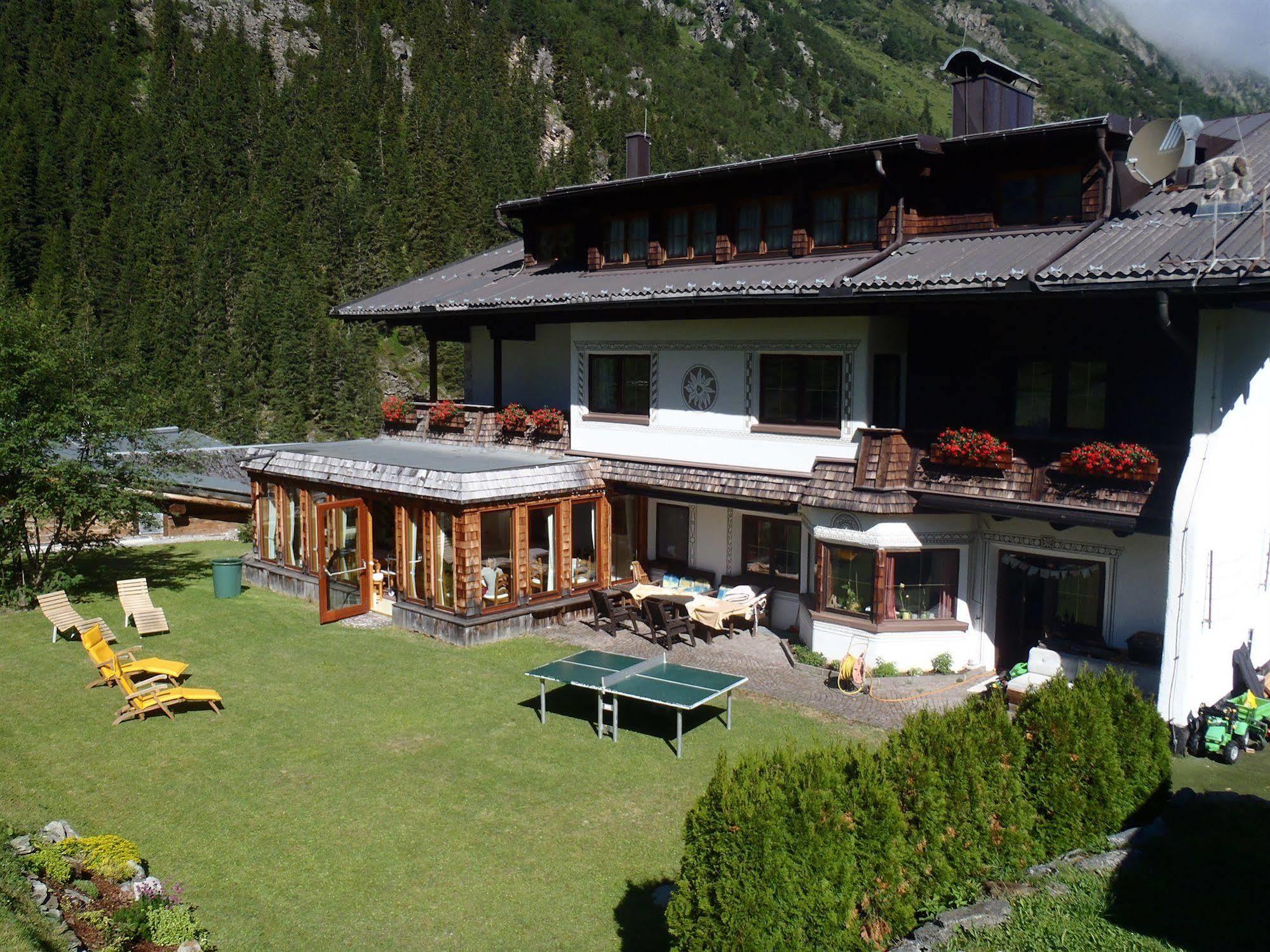 Hotel Landhaus Edelweiss St. Leonhard im Pitztal Exterior foto